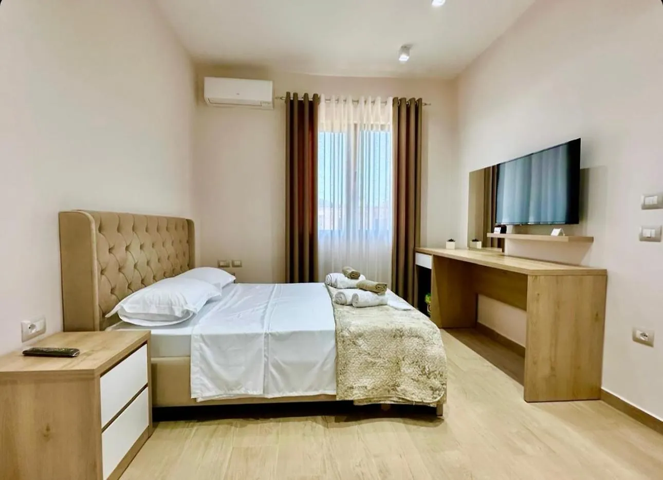 Hotel Krial Berat 0*,
