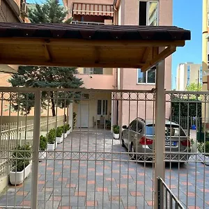 https://villa-apartments-sf-city-centre.hotels-in-tirana.com